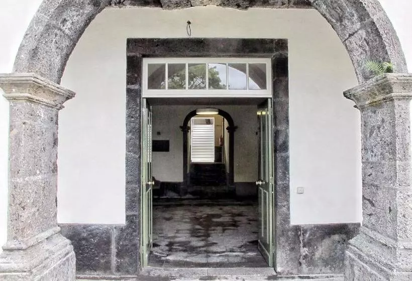Azores Youth Hostels   Sao Miguel