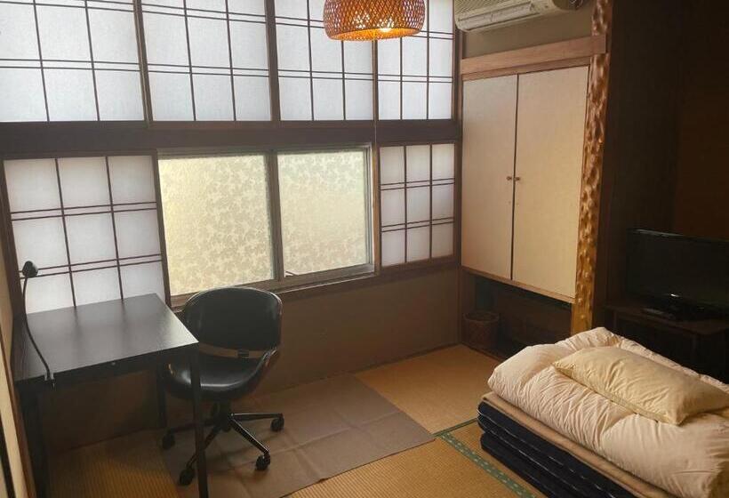 הוסטל 北アルプス麓のゲストハウス林屋 203