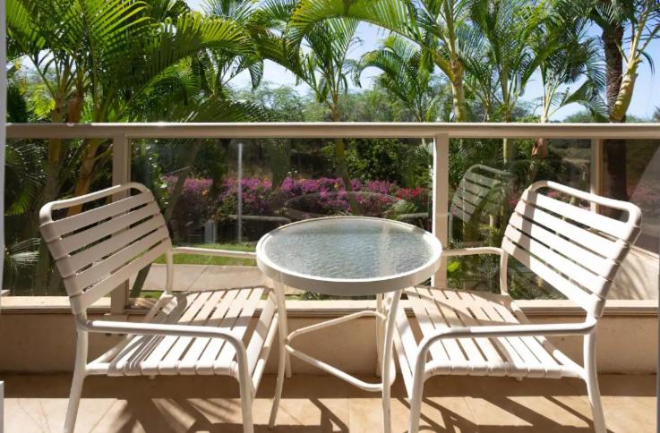 Newly Renovated Studio & Walkable To Beaches, Shops & Dining!