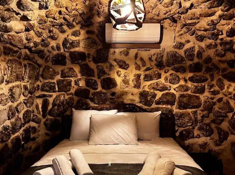 Arev Otel