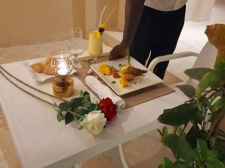 هتل Hôtel De La Medina