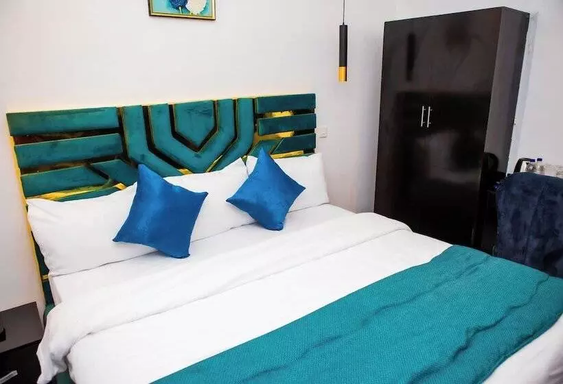 El Elyon Hotel And Suites