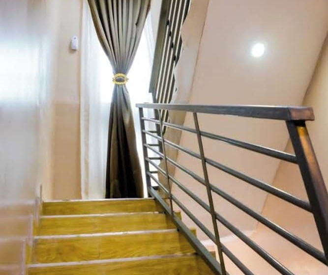 El Elyon Hotel And Suites