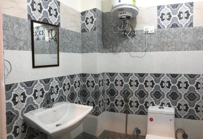 בית מלון כפרי Kheer Bhawani Villa