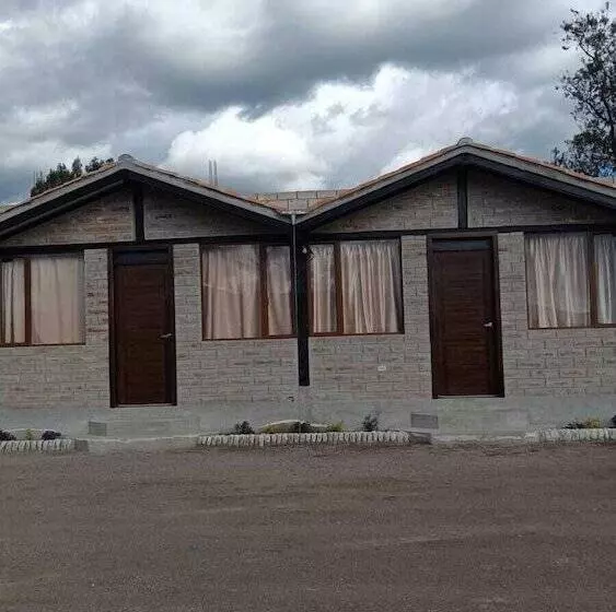 ホテル Uksha Wasi Hospedaje