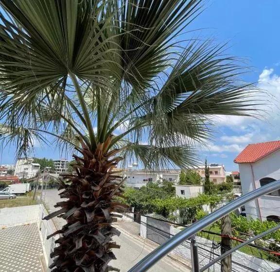 پانسیون Vacation House Villa Roni