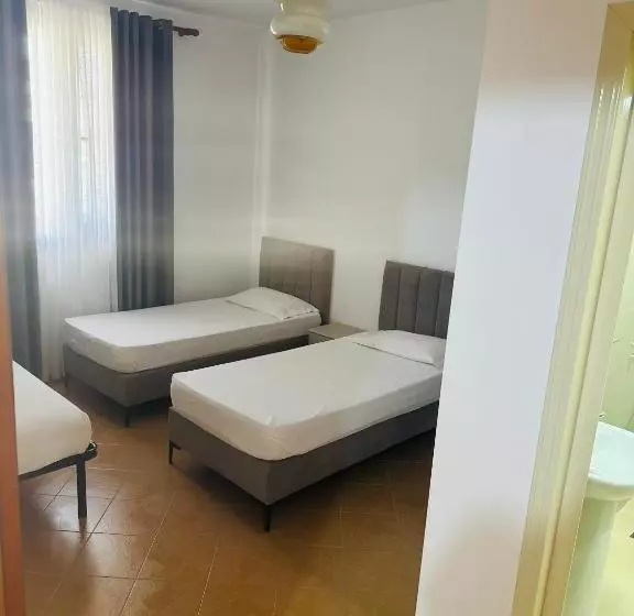 پانسیون Vacation House Villa Roni