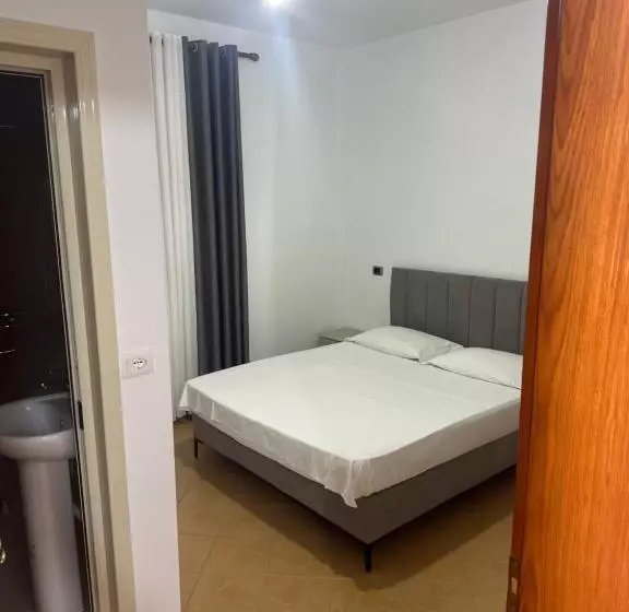 پانسیون Vacation House Villa Roni