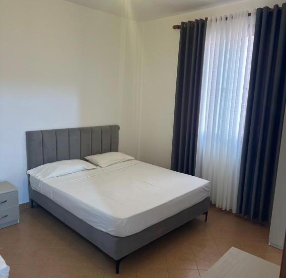 پانسیون Vacation House Villa Roni