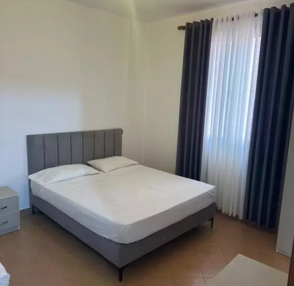 پانسیون Vacation House Villa Roni