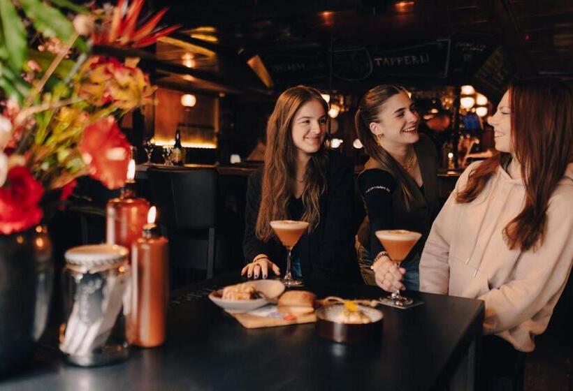 Boutique Hotel Elburg Met Tapperij