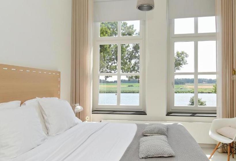 Het Raadhuys Design B&b