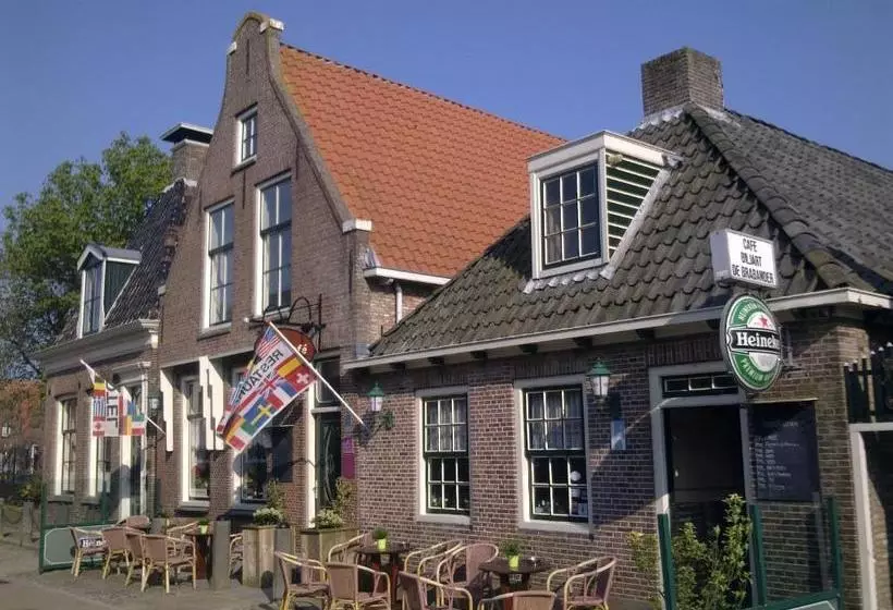 ホテル De Stadsboerderij
