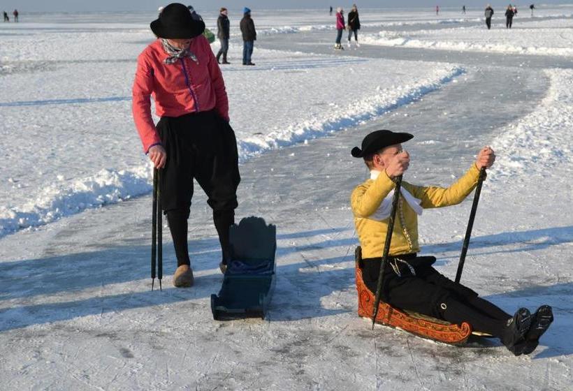 Отель De Stadsboerderij