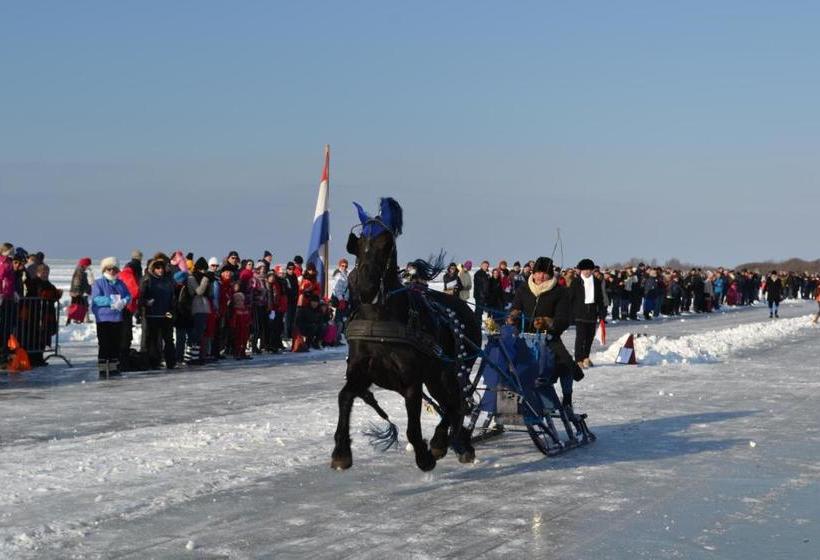 Отель De Stadsboerderij