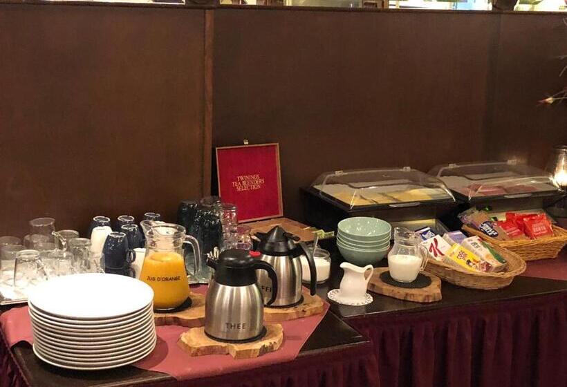 Отель En Grand Café De Pauw