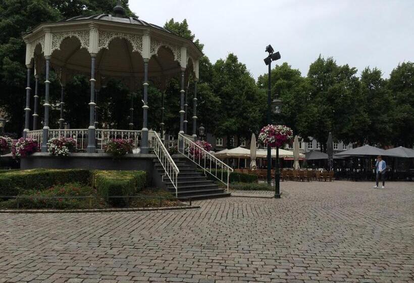 Отель En Grand Café De Pauw