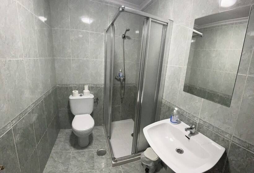 فندق Hostal Restaurante San Roque