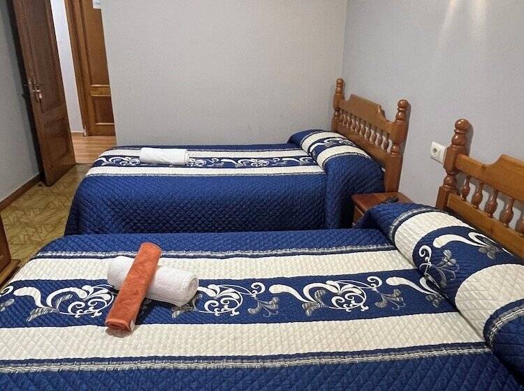 فندق Hostal Restaurante San Roque