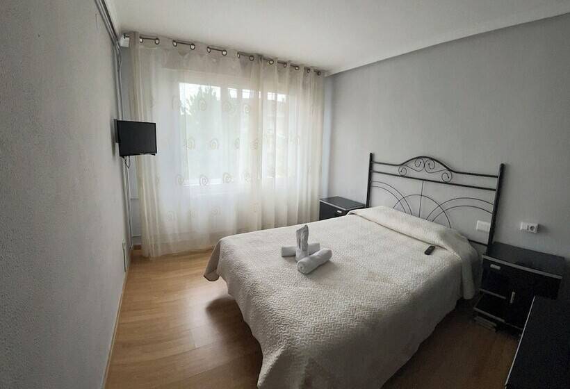 فندق Hostal Restaurante San Roque