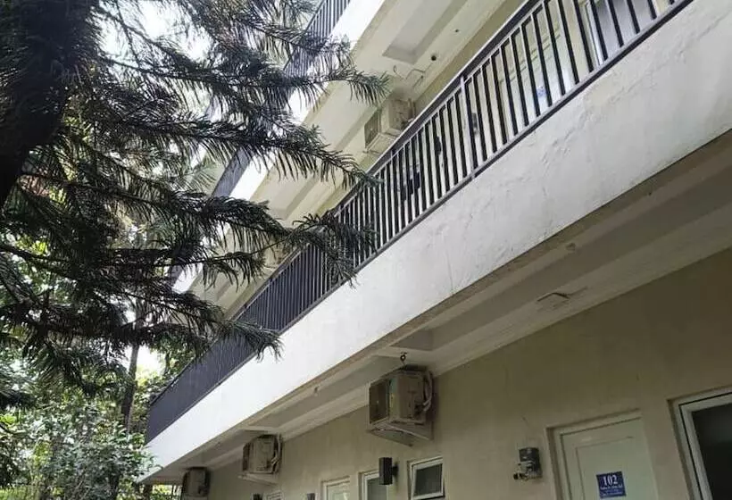 ホテル Oyo 93932 Paviliun Dr Edison