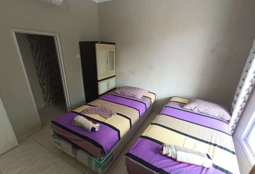 Hotel Oyo 93932 Paviliun Dr Edison