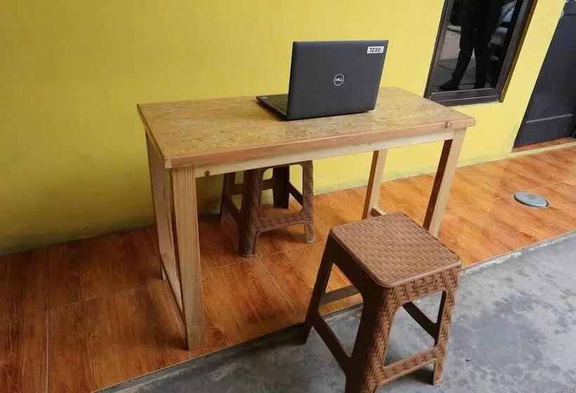 ホテル Spot On 93908 Angel Guest House