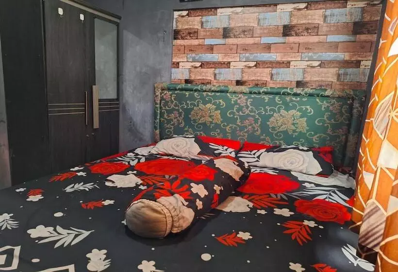 ホテル Spot On 93908 Angel Guest House