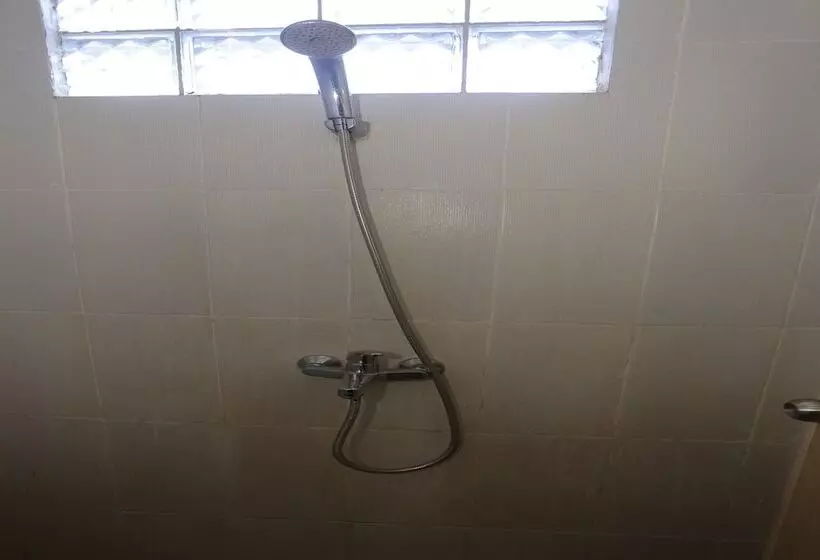 ホテル Spot On 93908 Angel Guest House