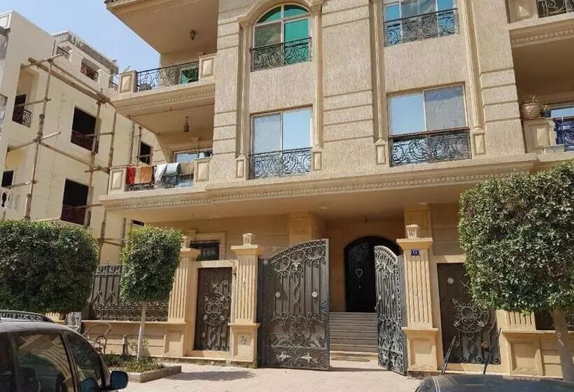 پانسیون Samira House