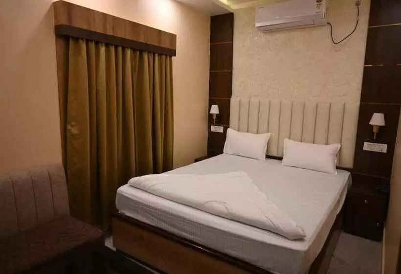 Fabhotel Granotel