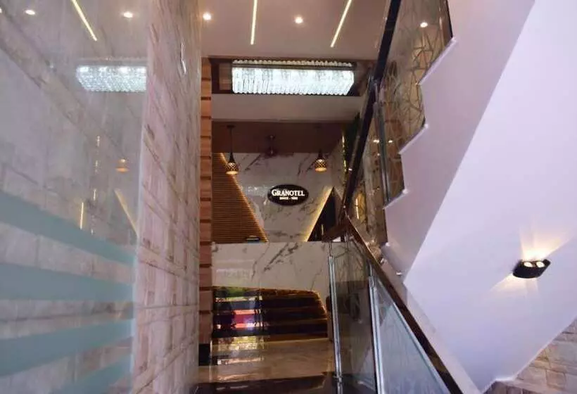 Fabhotel Granotel