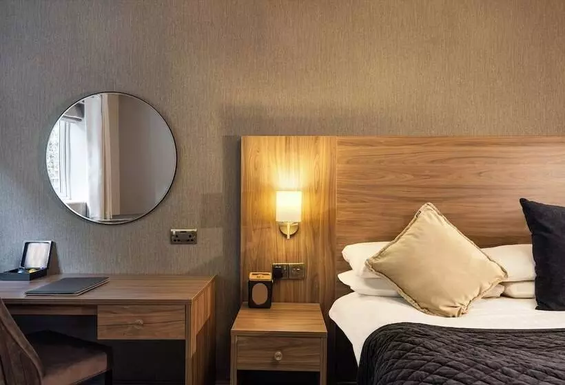 Hotelli The Seven Chester