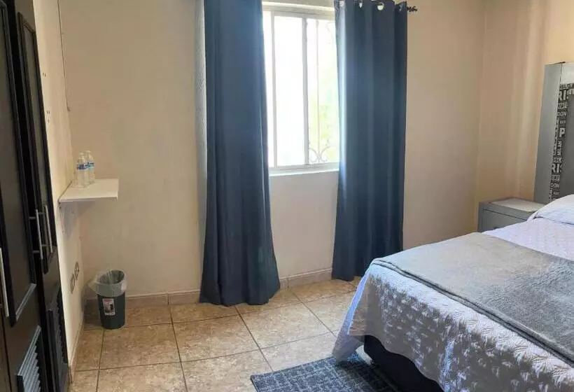 پانسیون Habitacion Cedro