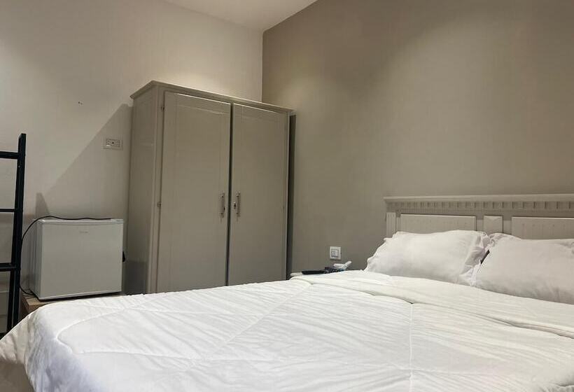 בית מלון כפרי Transatlantique Tunis