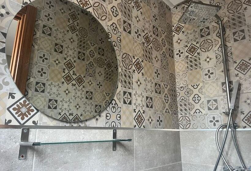 בית מלון כפרי Transatlantique Tunis