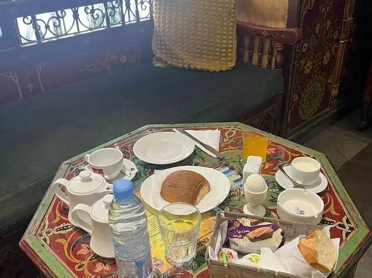 هتل Transatlantique Tunis