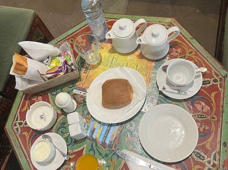 בית מלון כפרי Transatlantique Tunis