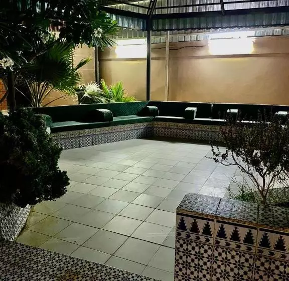 Retkeilymaja شاليه غزال Ghazal Chalet