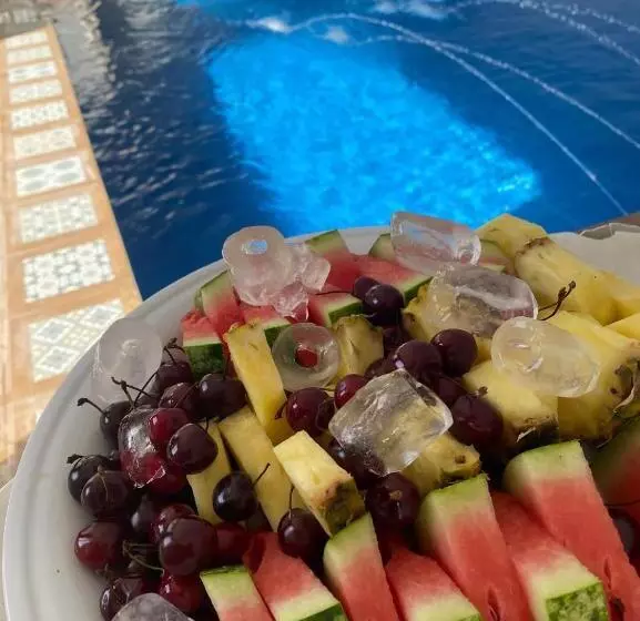 Retkeilymaja شاليه غزال Ghazal Chalet