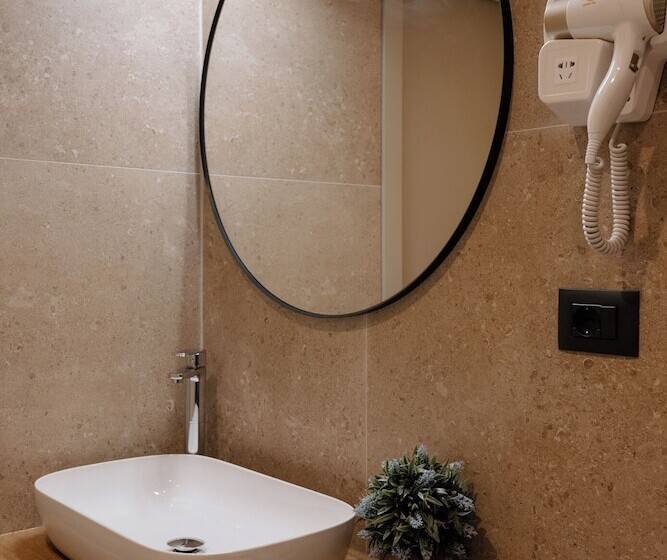 Отель Belladonna