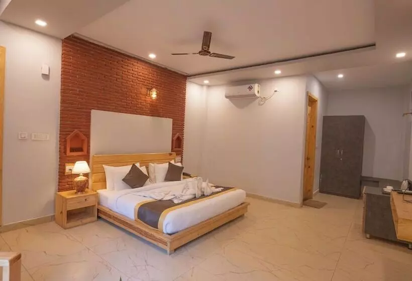 Hotelli The Destin Ekaant By 3tree Group