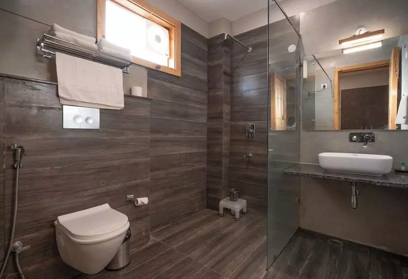 Hotelli The Destin Ekaant By 3tree Group