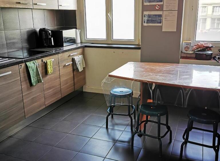 تختخواب و صبحانه Chambre Centre Ville