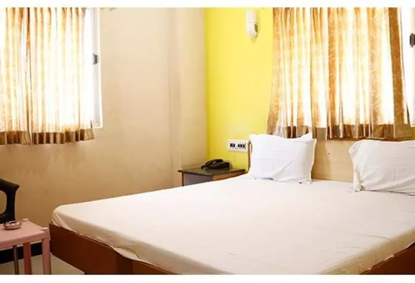 ホテル Sivabhagya Annexe