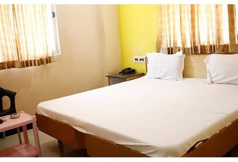ホテル Sivabhagya Annexe