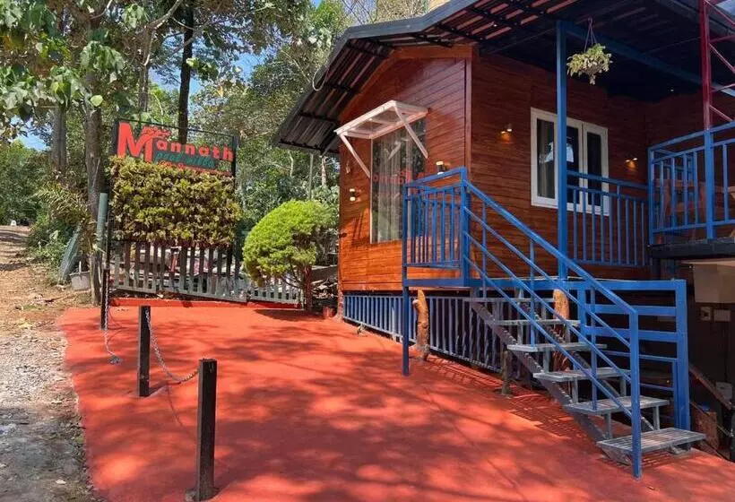 Hotelli Mannath Private Pool Villas At Vellarimala