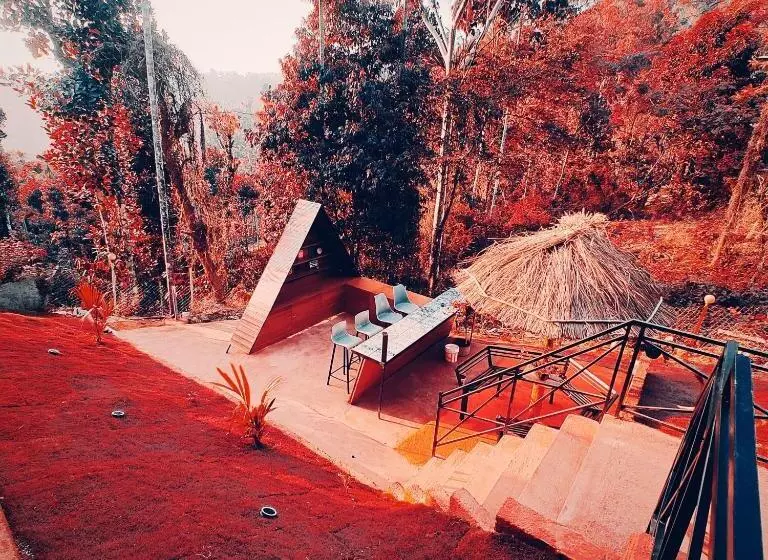 Hotelli Mannath Private Pool Villas At Vellarimala