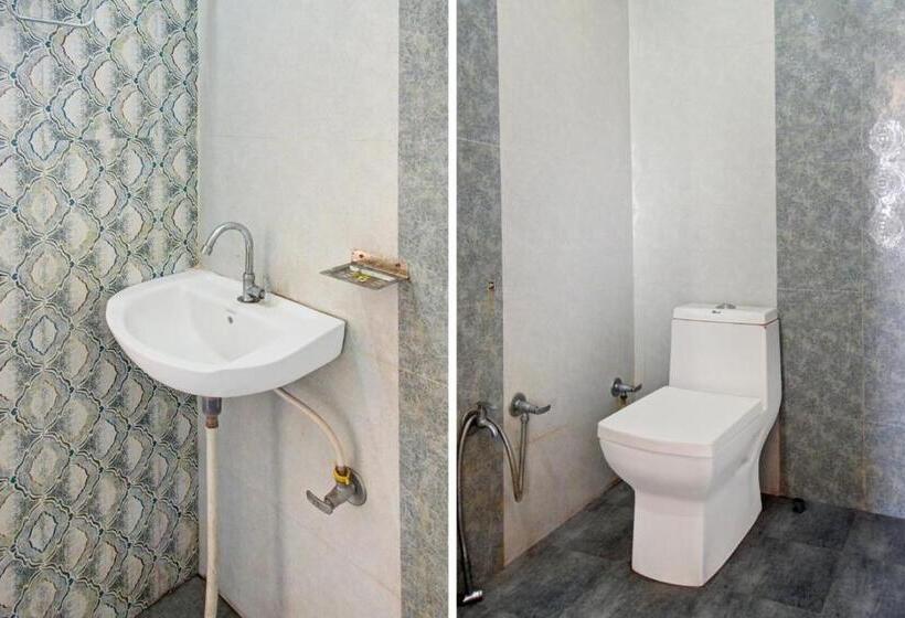 בית מלון כפרי Oyo Samrat P Guest House