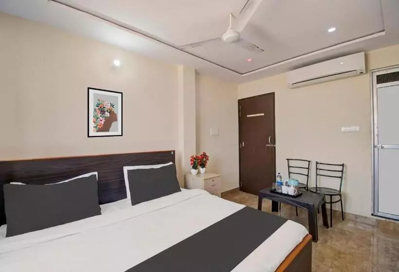 هتل Oyo Samrat P Guest House
